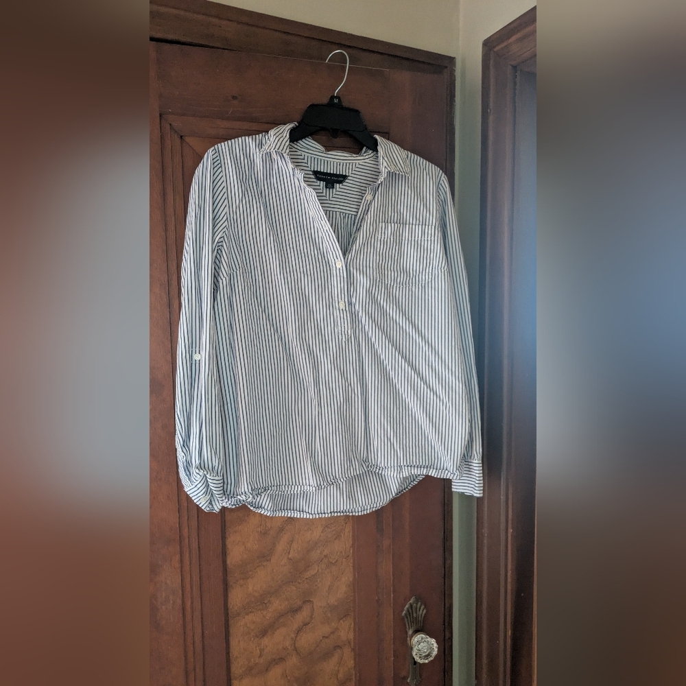 Men's Black and White Striped Shirt